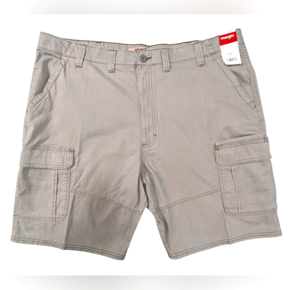 Wrangler Khaki Green Cargo Shorts Relaxed Fit- Size 44